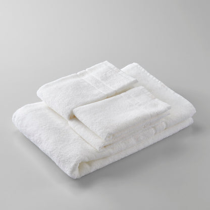 IKEUCHI ORGANIC. a set of 1 bath towel, 1 face towel, and 2 wash towels from "ORGANIC 120"