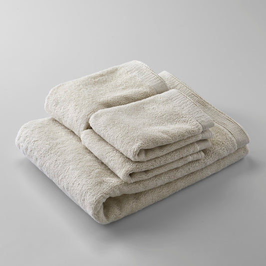 IKEUCHI ORGANIC. a set of 1 bath towel,1 face towel, and 2 wash towels from "ORGANIC 960"