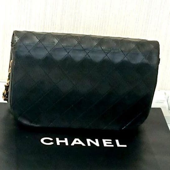 CHANEL Quilted Chain Shoulder Bag Lambskin Black Double Flap