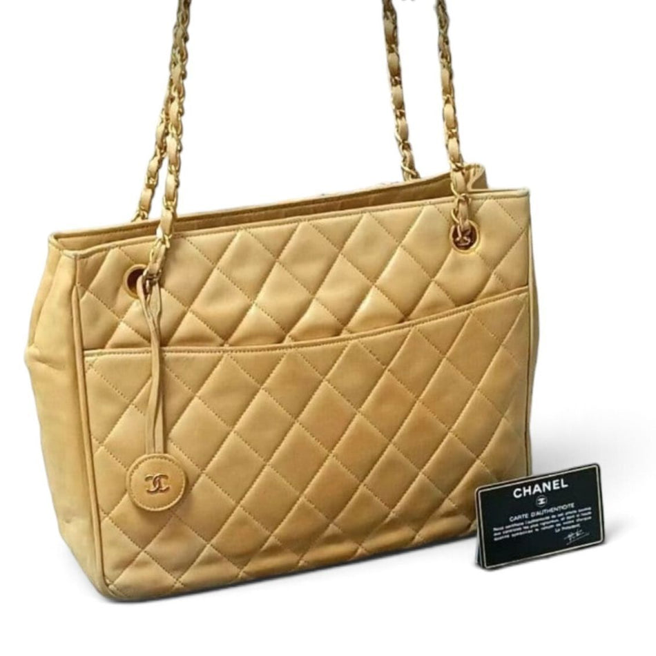 CHANEL Quilted Chain Shoulder Bag Lambskin Beige CC Logo Gold Hardware
