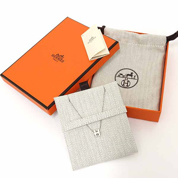 HERMES Pendant Mini Necklace "Pop H" Fashion Jewelry Women White 3.0g