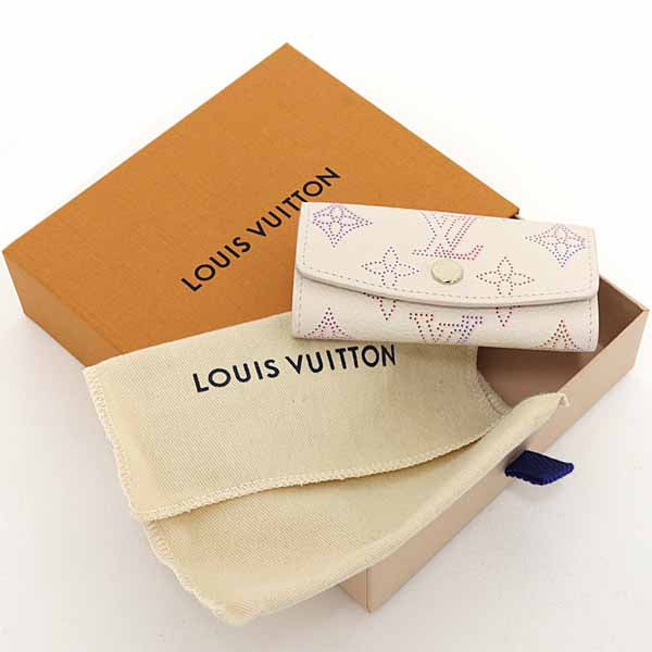 LOUIS VUITTON Key Case Multicles4 M25629 MonogramMahina leather DreamBeige Women