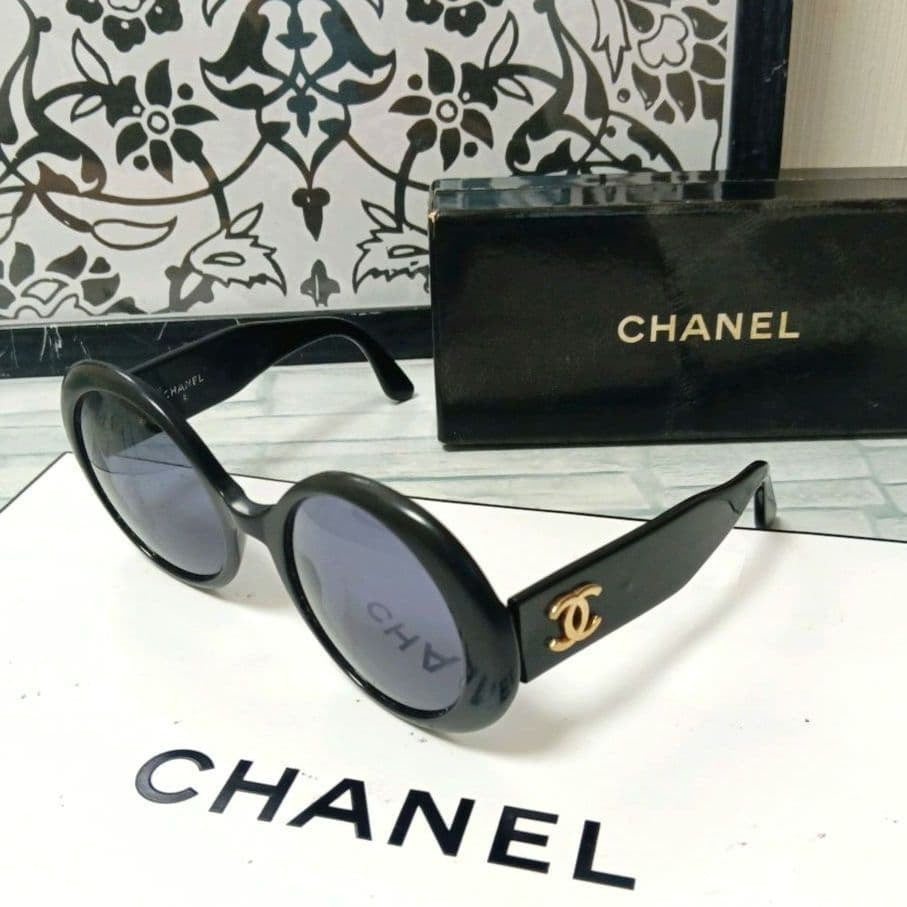 CHANEL Sunglasses Black Gold-Tone Hardware Round Frame CC Logo