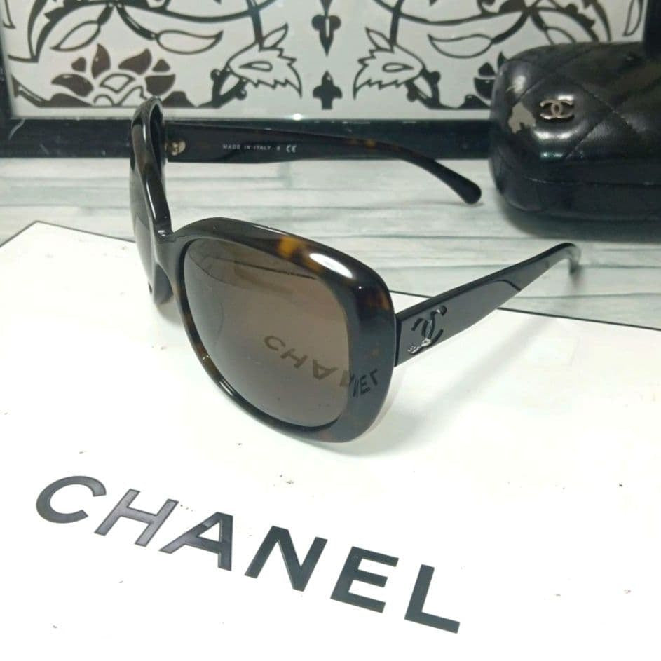 CHANEL Sunglasses Brown Silver-Tone Hardware Wellington Style With CC Logo