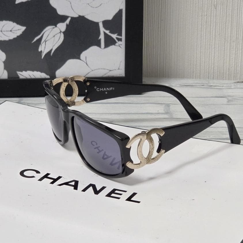 CHANEL Sunglasses Black Gold-Tone Hardware Wayfarer Style with CC Logo