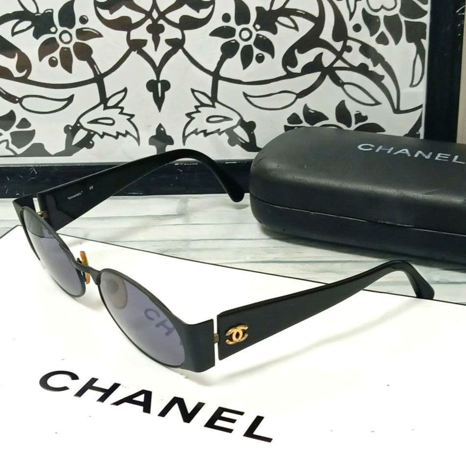 CHANEL Sunglasses Black Gold-Tone Hardware CC Logo, Wayfarer Style