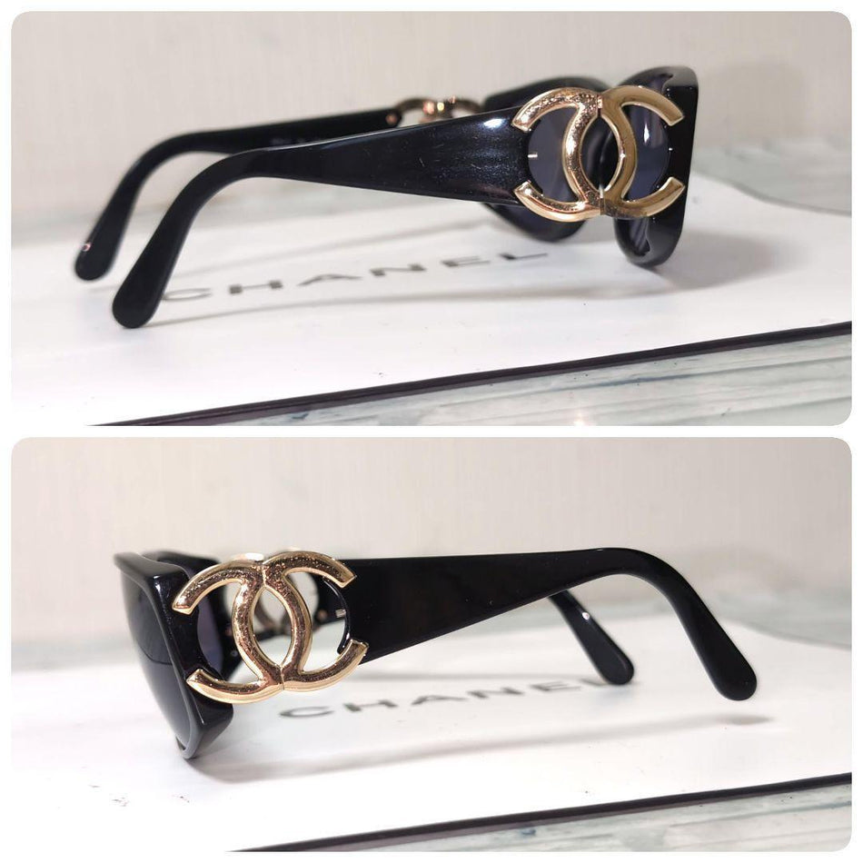 CHANEL Sunglasses Black, Gold-Tone Hardware CC Logo Wayfarer Style